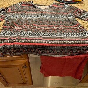 Women Within Floral T-Shirt Size 26/28
